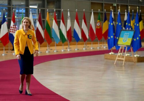 Európska únia uvalila na Moskvu nové sankcie, na čiernu listinu zaradili aj plavidlá z „tieňovej flotily“