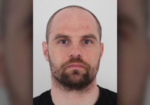 Odsúdený expolicajt Kaľavský sa vrátil z Bosny na Slovensko a nastúpil do väzenia