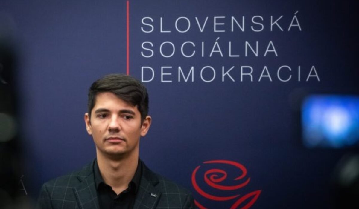 Veľvyslanectvo Ukrajiny v SR rázne protestuje proti vyjadreniam Erika Kaliňáka, označilo ich za hanebné