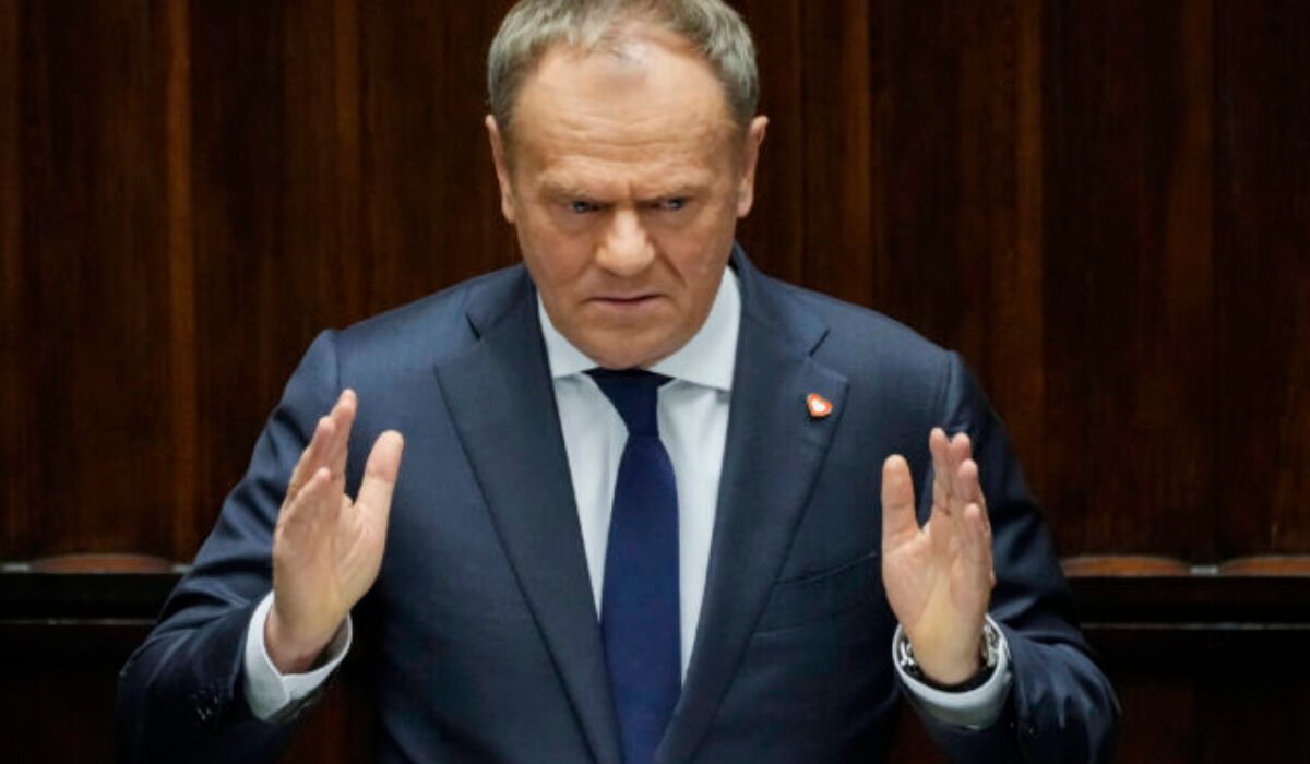 Poľský premiér je za odstúpenie od zmluvy o zákaze protipechotných nášľapných mín