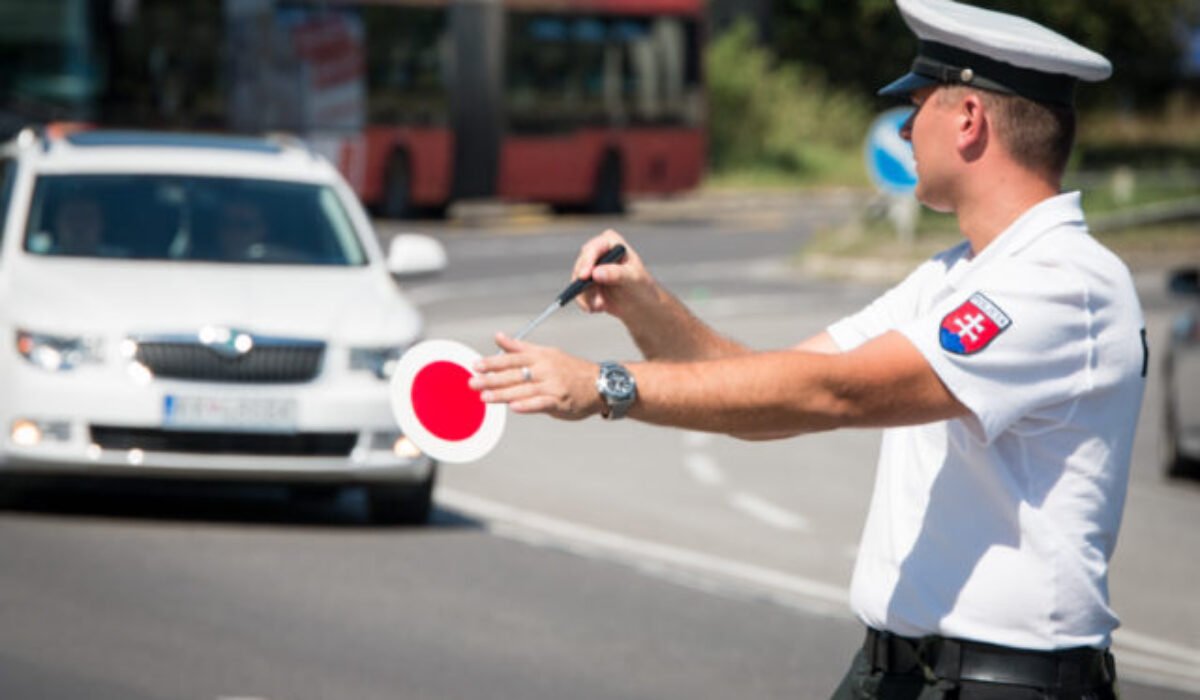 Policajti odštartovali celoslovenskú akciu Seatbelt, posvietia si na používanie bezpečnostných pásov