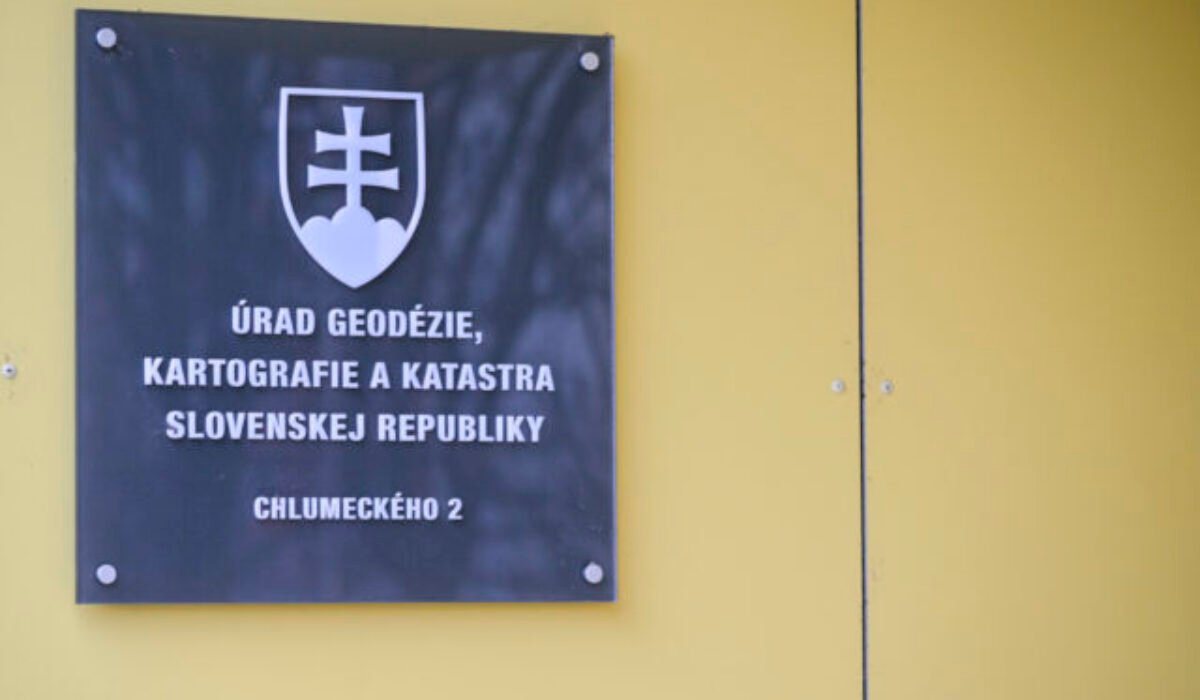 Ďalšia skupina ľudí nemusí čakať na úradoch, katastrálne mapy sú po hackerskom útoku dostupné online