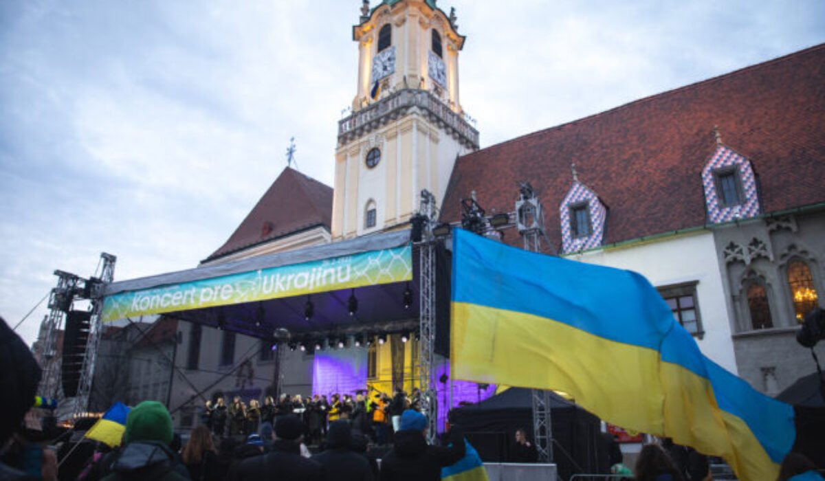 Spevácky zbor Lúčnica na Koncerte pre Ukrajinu nevystúpi, má byť za tým tlak z ministerstva kultúry