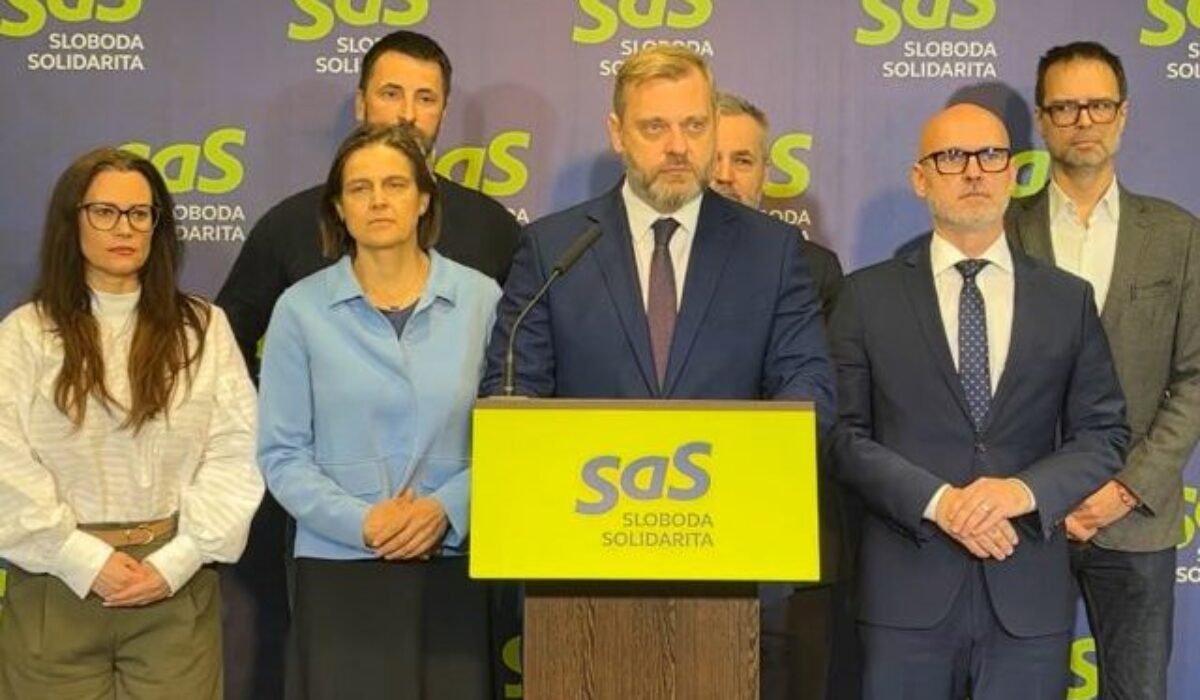 SaS chce s opozíciou riešiť obranyschopnosť Slovenska, od Kaliňákovho ministerstva žiada dlhodobý plán – VIDEO