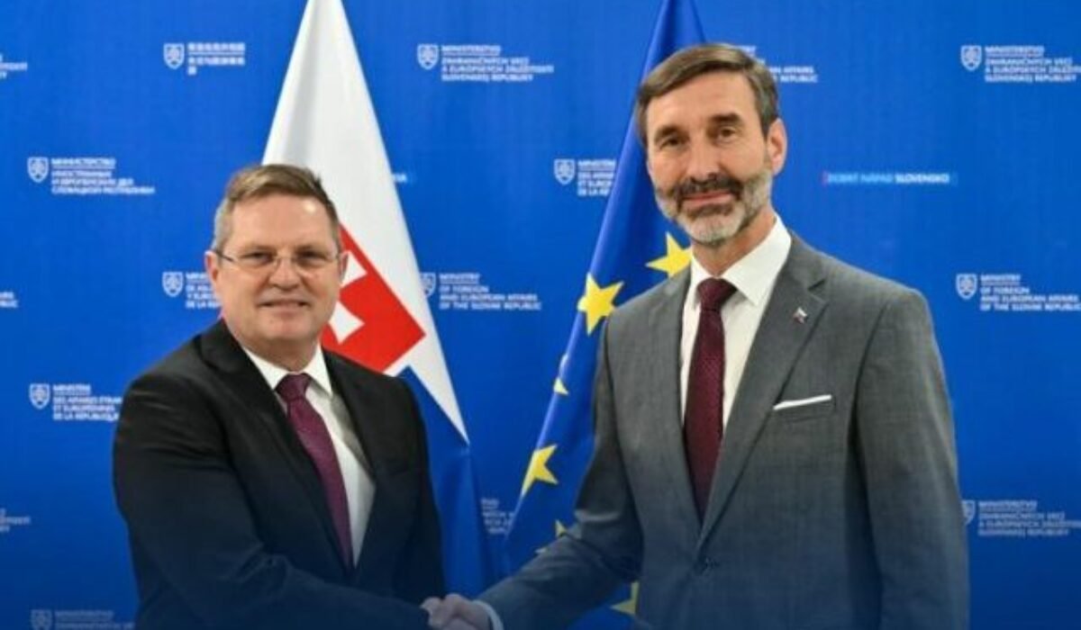 Novým slovenským veľvyslancom v Česku bude Muránsky, asistent poslanca Smeru Faiča – FOTO