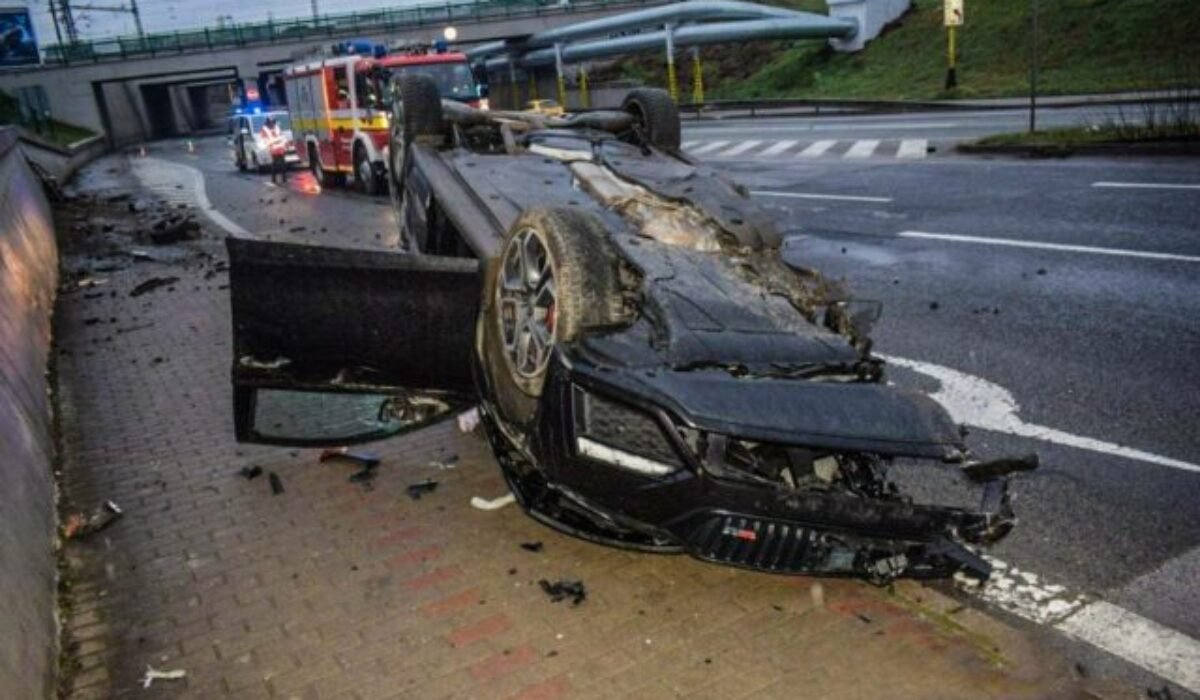 Pri vážnej autonehode v Košiciach sa ťažko zranil spolujazdec, vodič nafúkal cez dve promile