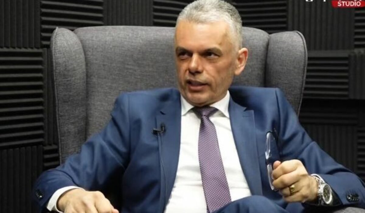 Starosta radšej pôjde na maródku, aby nezaťažoval rozpočet malej obce, hovorí Kmeť – VIDEO