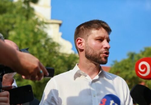 PS ohlásilo na 8. mája zhromaždenie. Nechce, aby Ficova návšteva Moskvy prekryla výročie konca vojny