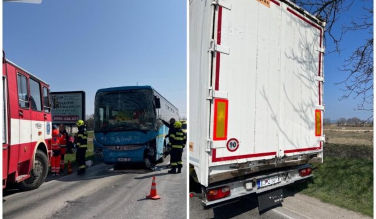 V Krakovanoch došlo k zrážke autobusu s kamiónom, na mieste hlásia niekoľko zranených – FOTO