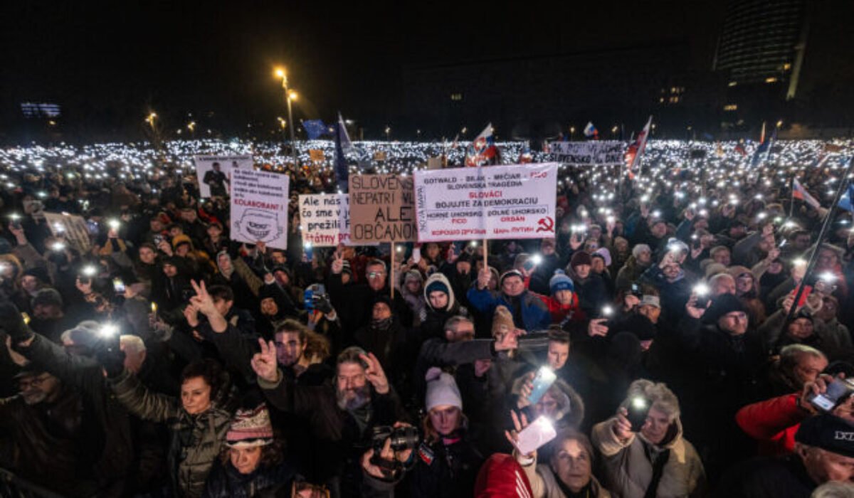V Bratislave sa prvýkrát uskutoční aj pochod Nie ruskému zákonu, podľa organizátorov je to viac než len protest