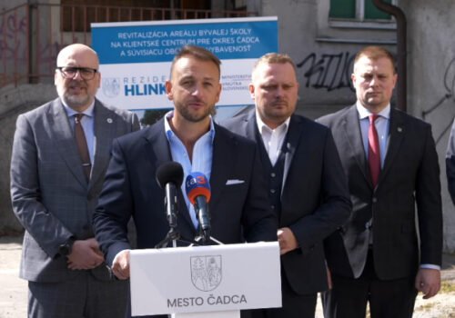 Čadca bude mať nové klientske centrum, Šutaj Eštok podpísal memorandum s primátorom mesta – VIDEO