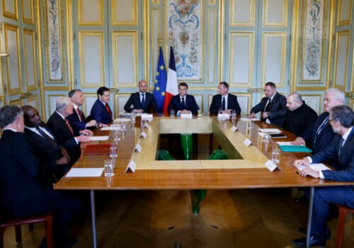 Rokovania v Paríži o vojne na Ukrajine spustili „pozitívny proces“, predstavený bol aj americký mierový plán
