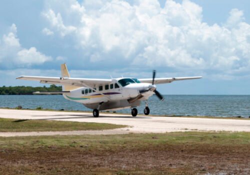 Ozbrojený Američan chcel uniesť lietadlo z Belize, zastrelil ho jeden z pasažierov