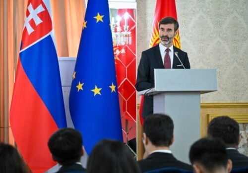 Kirgizsko je bránou do Strednej Ázie, slovenská delegácia na čele s Blanárom rokuje o investíciách aj vývoze – FOTO
