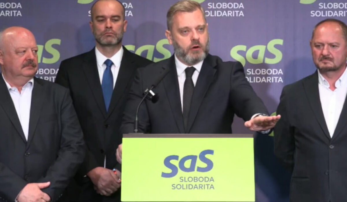 Vymenovanie Zuriana za generála je výsmechom atentátu na premiéra Fica, tvrdí Pravicový blok – VIDEO