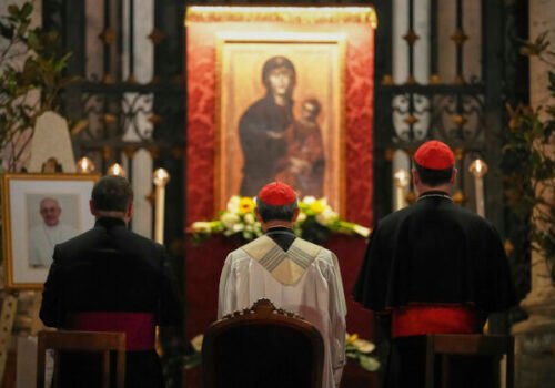 František nie je prvým pápežom pochovaným v Bazilike Santa Maria Maggiore, je ich tam už sedem – VIDEO, FOTO