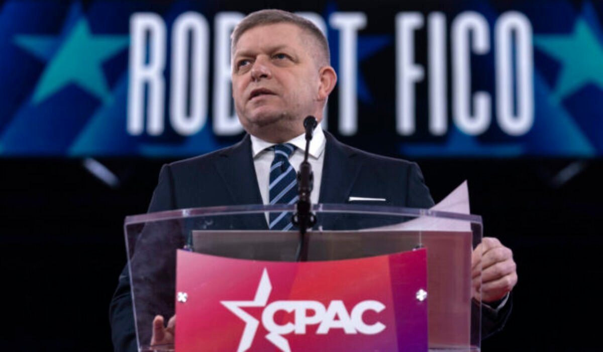 Fico do Spojeného kráľovstva nepocestuje, pred návštevou musel uprednostniť iné stretnutie