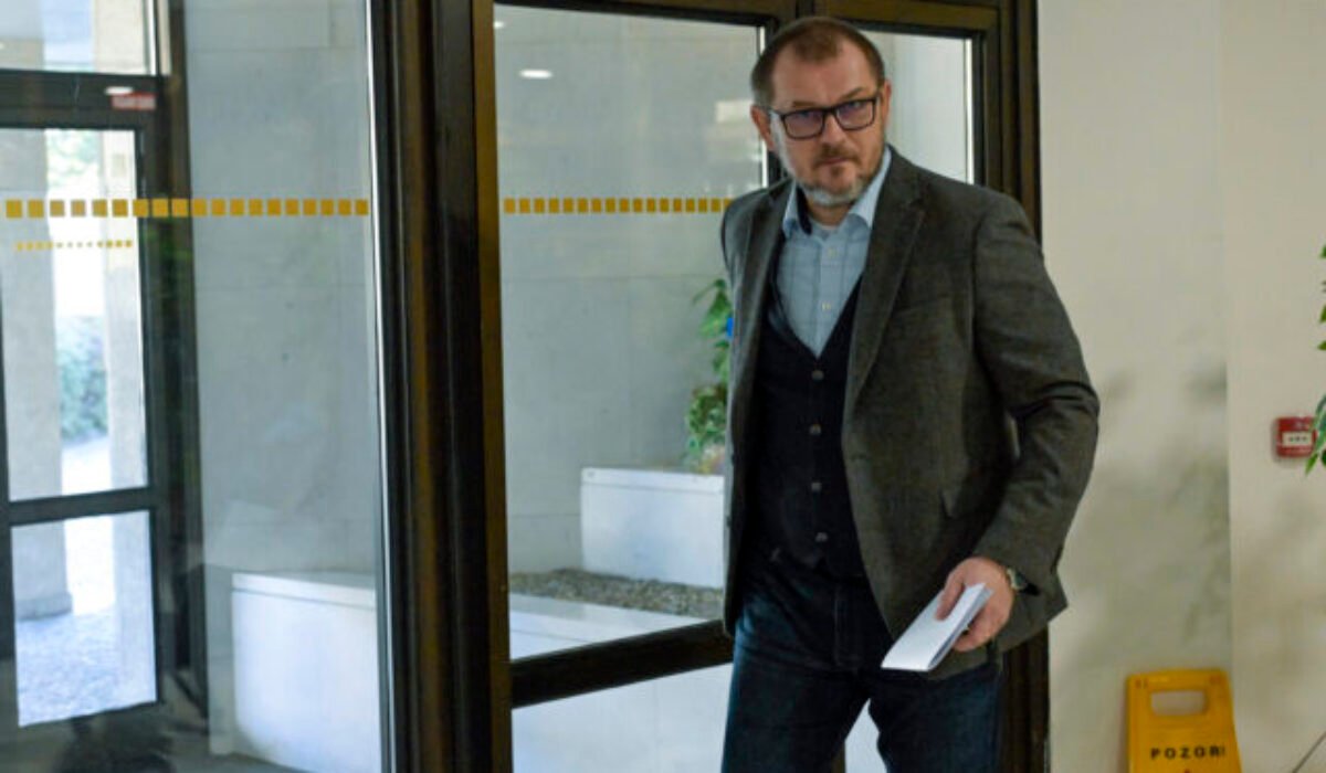 Remišová podľa Saloňa zneužila svoju funkciu, informovala o neverejnej časti Kaliňákovho majetkového priznania