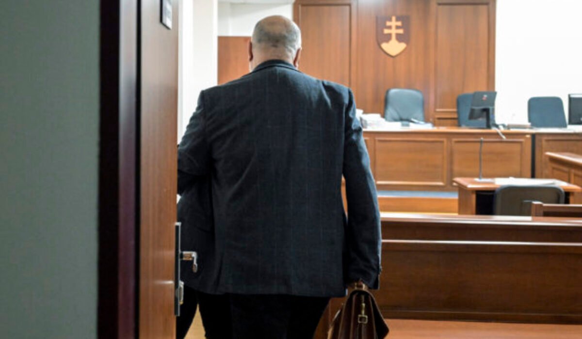 V procese s exsudcom Polkom mal vypovedať svedok, nakoniec čítali jeho výpoveď z prípravného konania