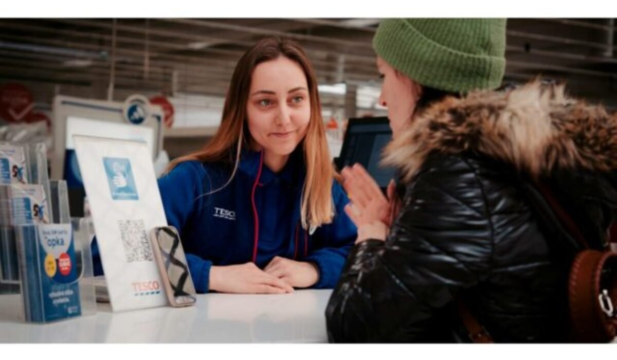 Tesco zavádza Pokojnú hodinku a Online tlmočníka pre nepočujúcich