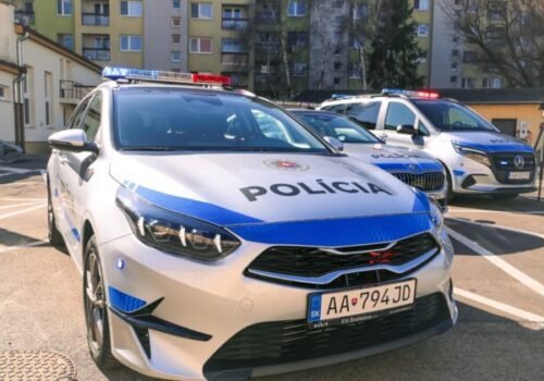 Zelené, modro-žlté aj nové modré. Vozový park polície má tri rôzne dizajny, dominuje zatiaľ najstarší