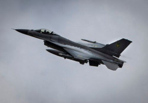 Ministerstvo obrany upozorňuje na možný vznik supersonického tresku, spôsobia ho lietadlá F-16