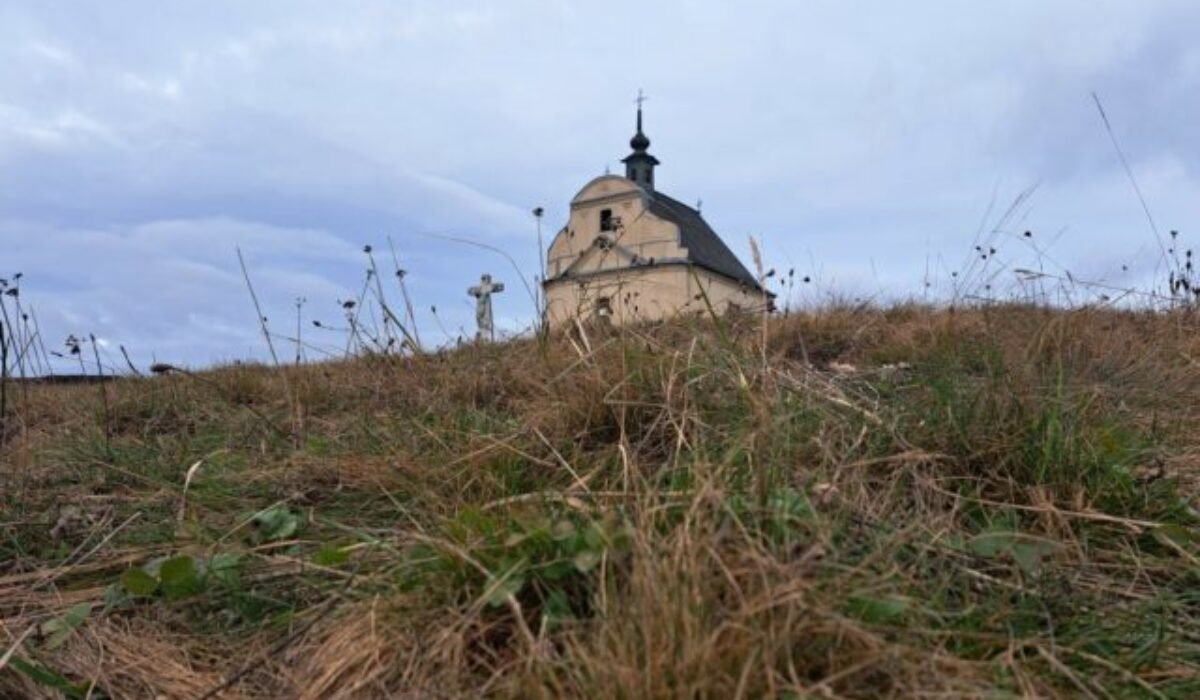 Mladí veriaci sa stretávajú v Starej Ľubovni, púť sprevádzajú dopravné obmedzenia