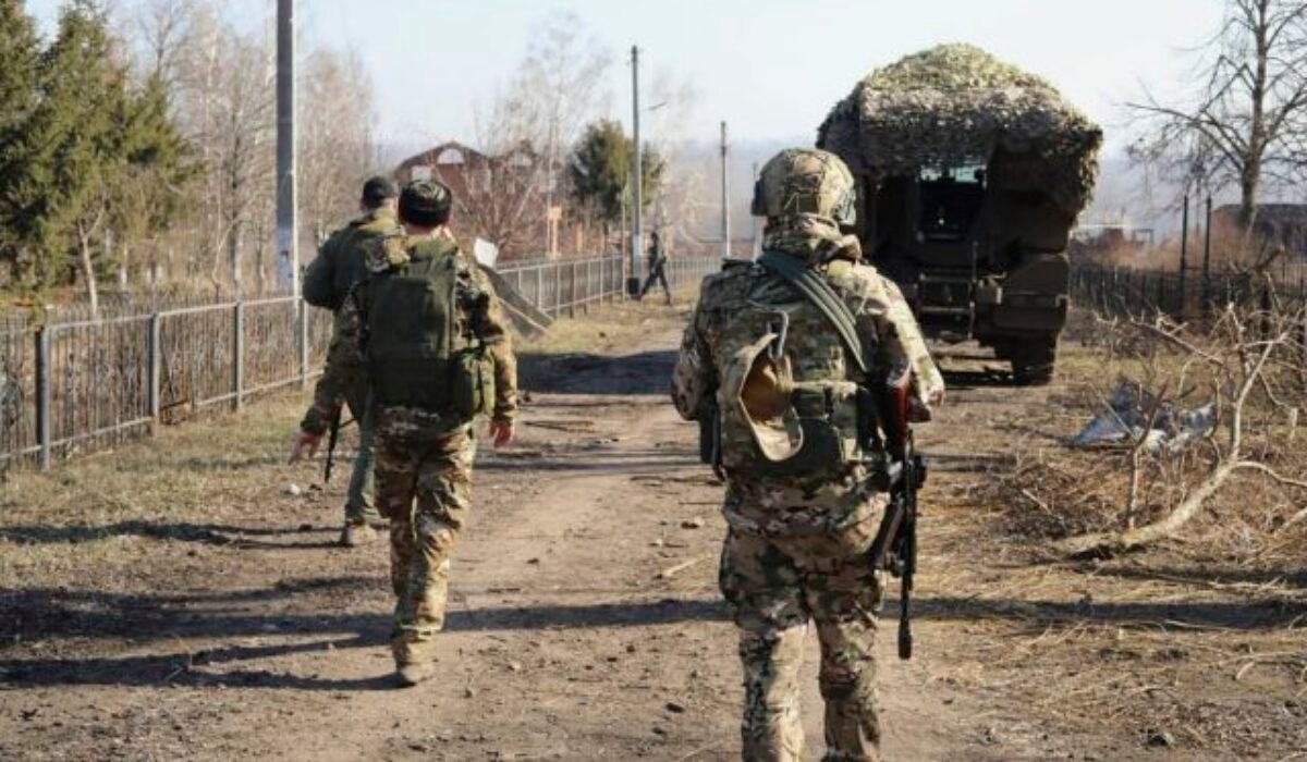 Rusko stratilo na Ukrajine ďalších vyše 1 300 vojakov, prišlo aj o dve lietadlá a 11 tankov