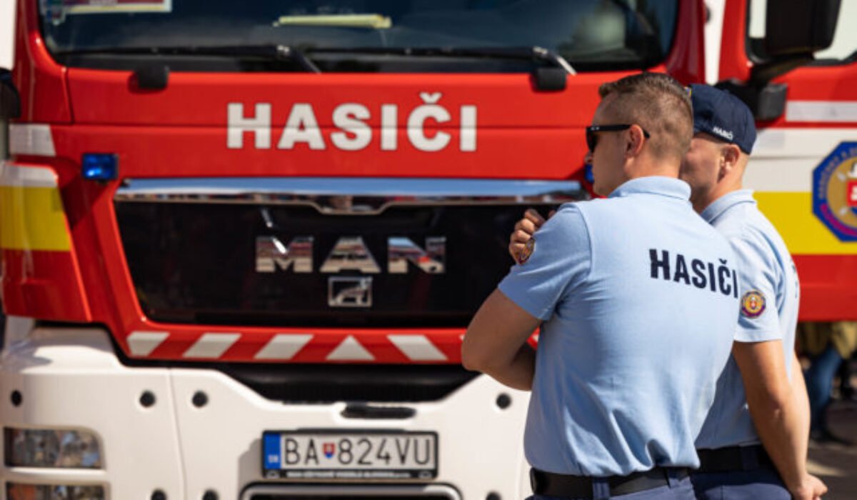 Hasiči budú dostávať vyšší príplatok za pohotovosť, ministerstvo vnútra tým chce eliminovať súdne spory