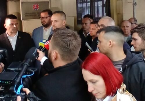 Petícia proti ruským sankciám je už v rukách prezidenta. Slovenské hnutie obrody chce, aby o nich rozhodli ľudia