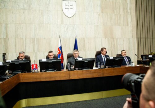 Vláda odvolala Pavlisa z funkcie predsedu Úradu pre normalizáciu, na jeho čelo vymenovala Kadleca