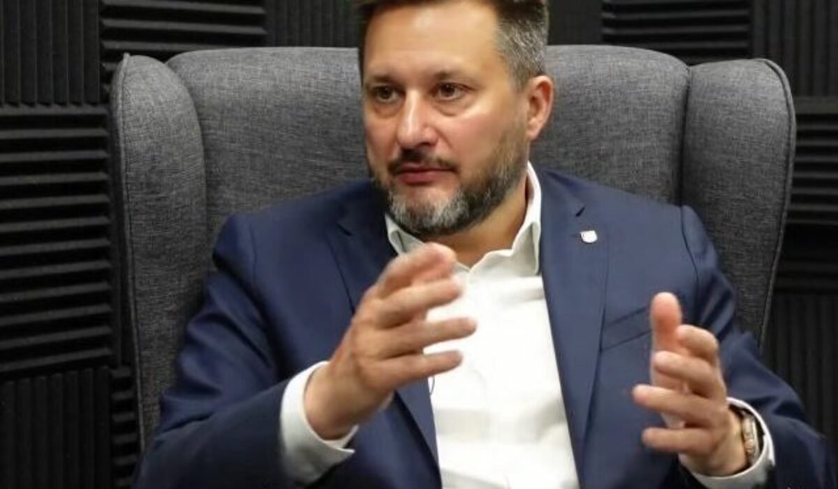 Nebudem sa ospravedlňovať za to, že máme väčšinu v zastupiteľstve, uviedol Vallo – VIDEO