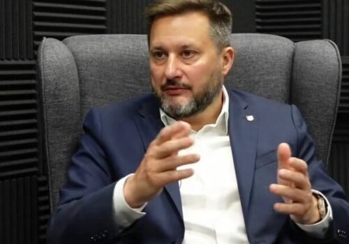 Nebudem sa ospravedlňovať za to, že máme väčšinu v zastupiteľstve, uviedol Vallo – VIDEO
