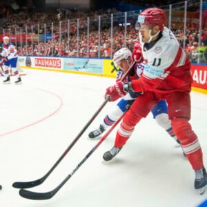 MS v hokeji 2025 (výsledky 9. máj) – Dva zápasy sa skončili 5:0, jeden sa predlžoval a Fínsko sa trápilo – VIDEO, FOTO