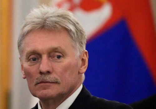 Rusko bude súhlasiť s prímerím, ak spojenci Kyjeva zastavia dodávky zbraní Ukrajine, vyhlásil hovorca Kremľa