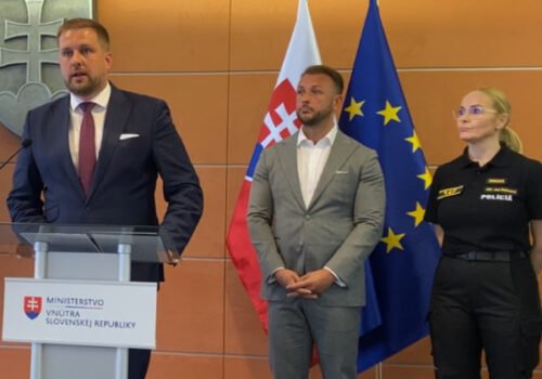 Šutaj Eštok a Šaško budú k boju proti drogám pristupovať systémovo, ich legalizáciu razantne odmietajú – VIDEO