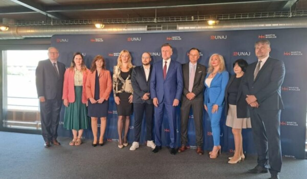 Winkler oznámil svoju kandidatúru na primátora Bratislavy, je odporcom magistrátu na čele s Vallom – VIDEO