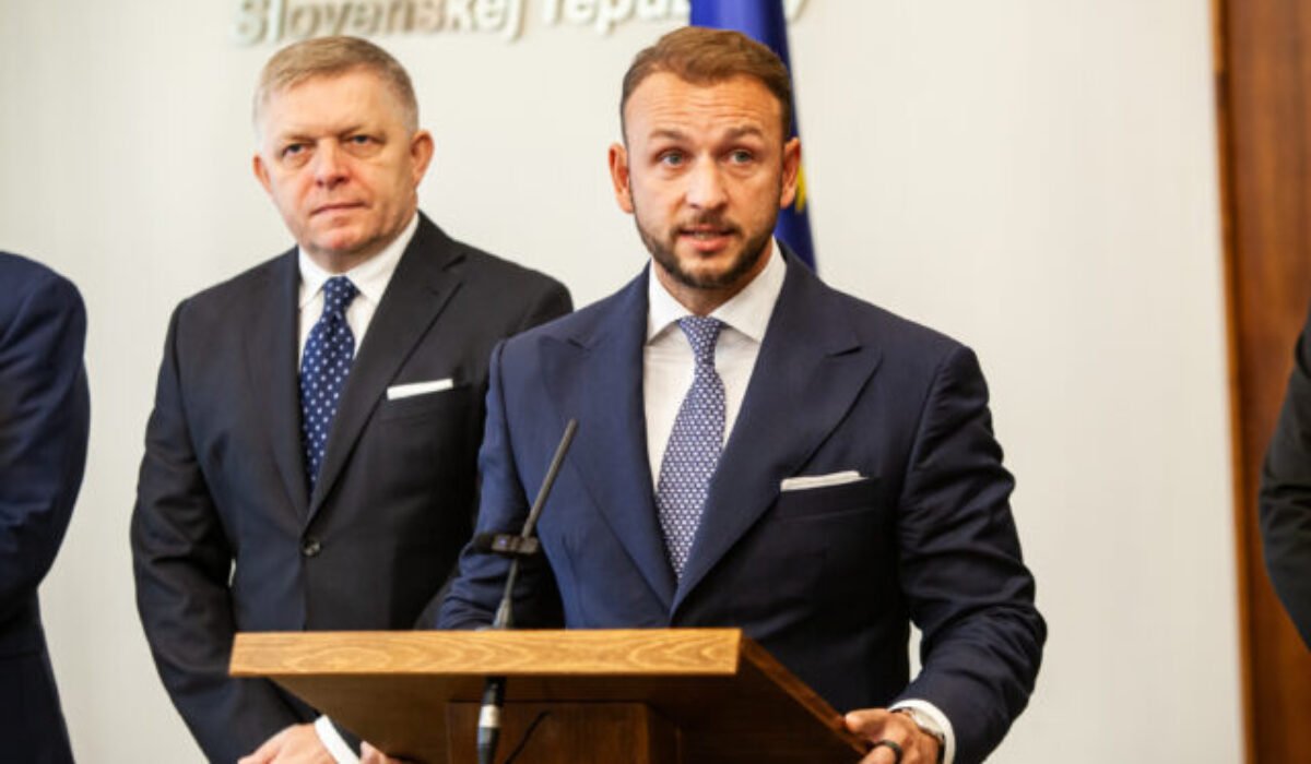 Ministerstvo vnútra chce rok po atentáte na Fica bojovať proti nenávisti na internete, chystá nový zákon – VIDEO