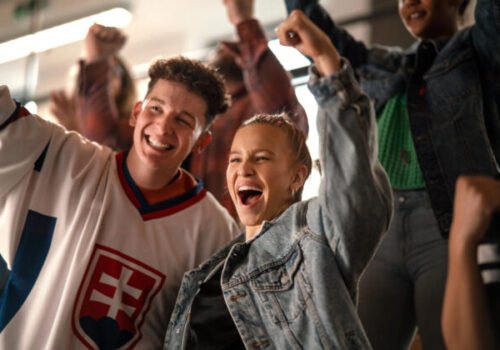 Slováci prežívajú hokejové majstrovstvá naplno: nové televízory, fanúšikovské outfity aj zásoby na zápasy. Allegro ukazuje nákupné trendy počas šampionátu