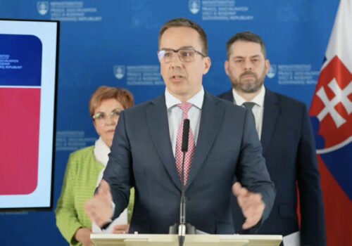 Slovensko má najmenej nezamestnaných od roku 1993. Čísla klesli podľa Tomáša na historické minimum – VIDEO