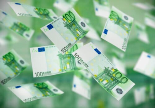Odmena 800 eur poteší tisícky Slovákov, bude vyplatená vo výplatnom termíne za máj 2025