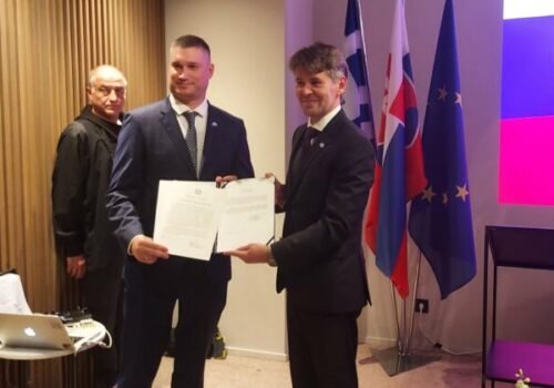 Slovensko posilňuje ekonomickú spoluprácu s Gréckom, otvorili honorárny konzulát v Solúne – FOTO