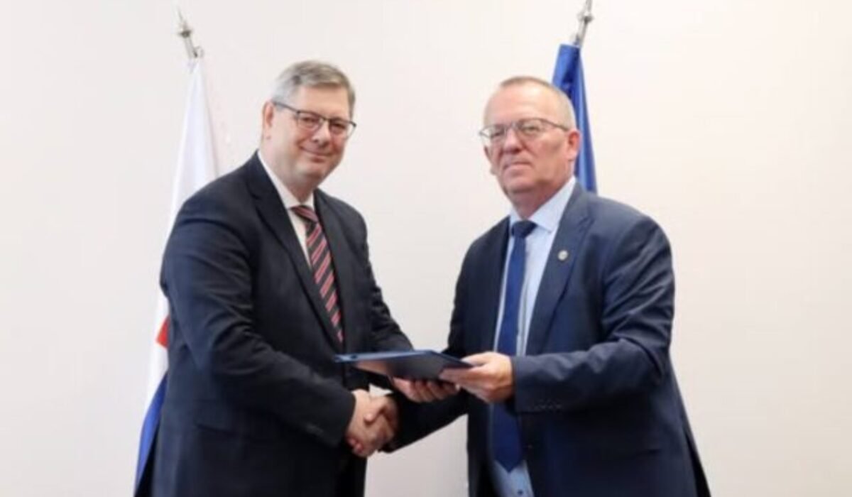 Minister Spravodlivosti Susko podpísal kolektívnu zmluvu Zboru väzenskej a justičnej stráže – FOTO