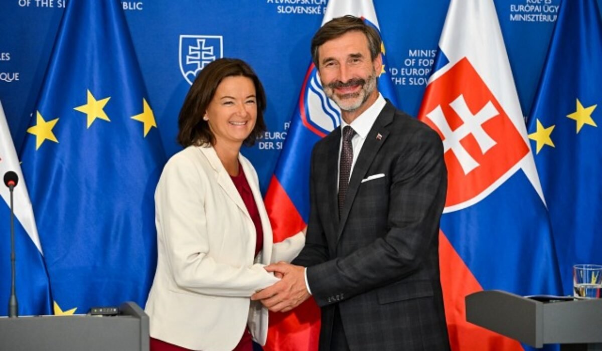 Blanár prijal slovinskú ministerku zahraničia, zhodli sa na potrebe integrácie štátov západného Balkánu do Únie – FOTO
