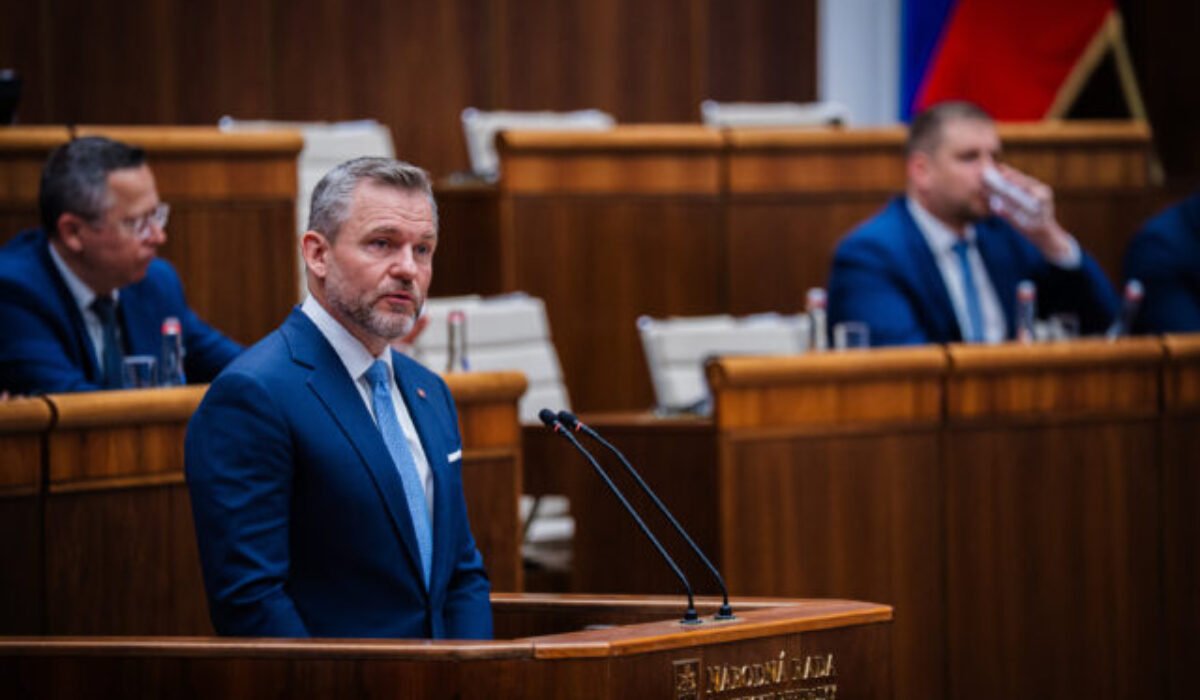 Spoločnosť je politicky rozdelená ako nikdy predtým. Slovensku chýba dlhodobá vízia, povedal Pellegrini – VIDEO, FOTO