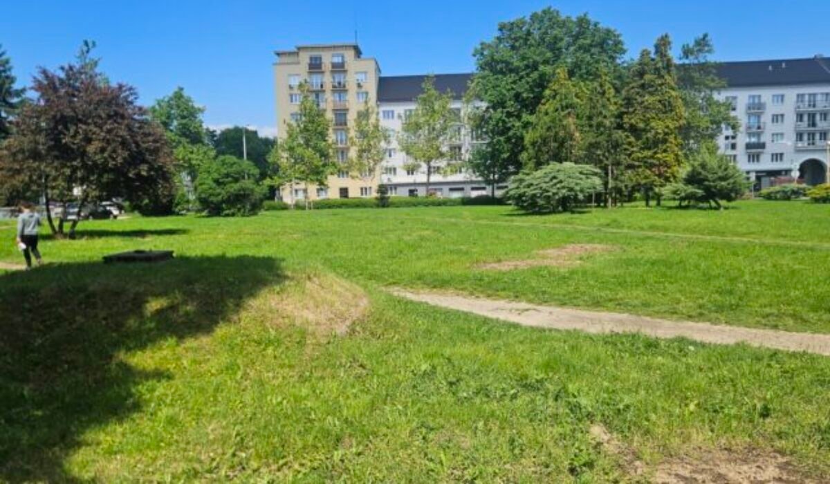 V Košiciach chcú zrevitalizovať Park na Vysokoškolskej ulici, v súčasnosti mesto hľadá dodávateľa stavebných prác – FOTO