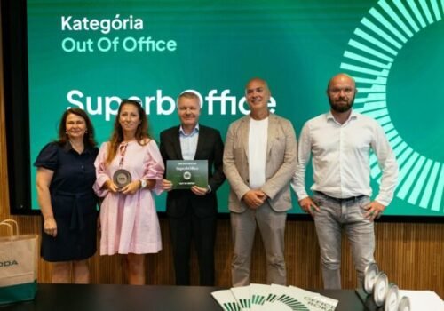 Škoda Superb zvíťazila v kategórii Out of Office v súťaži CBRE Office Roka
