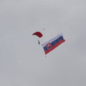 Do Lučenca prídu elity vojenského parašutizmu, Slovensko sa stane dejiskom majstrovstiev sveta