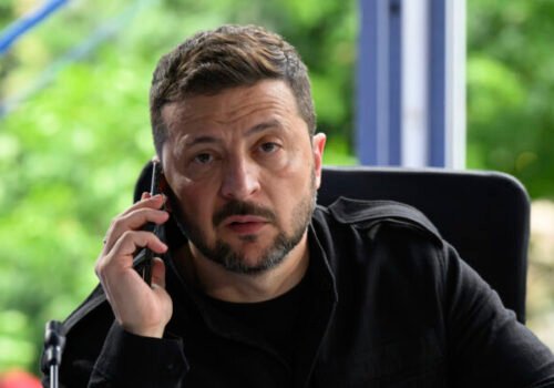 Kyjev povolí dvojité občianstvo Ukrajincom žijúcim v EÚ, ale nie tým v Rusku