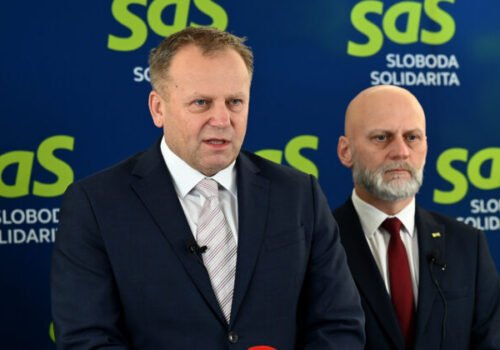 Vláda potichu zmrazila 200 miliónov eur a podľa SaS to ohrozuje desiatky pripravovaných projektov – VIDEO